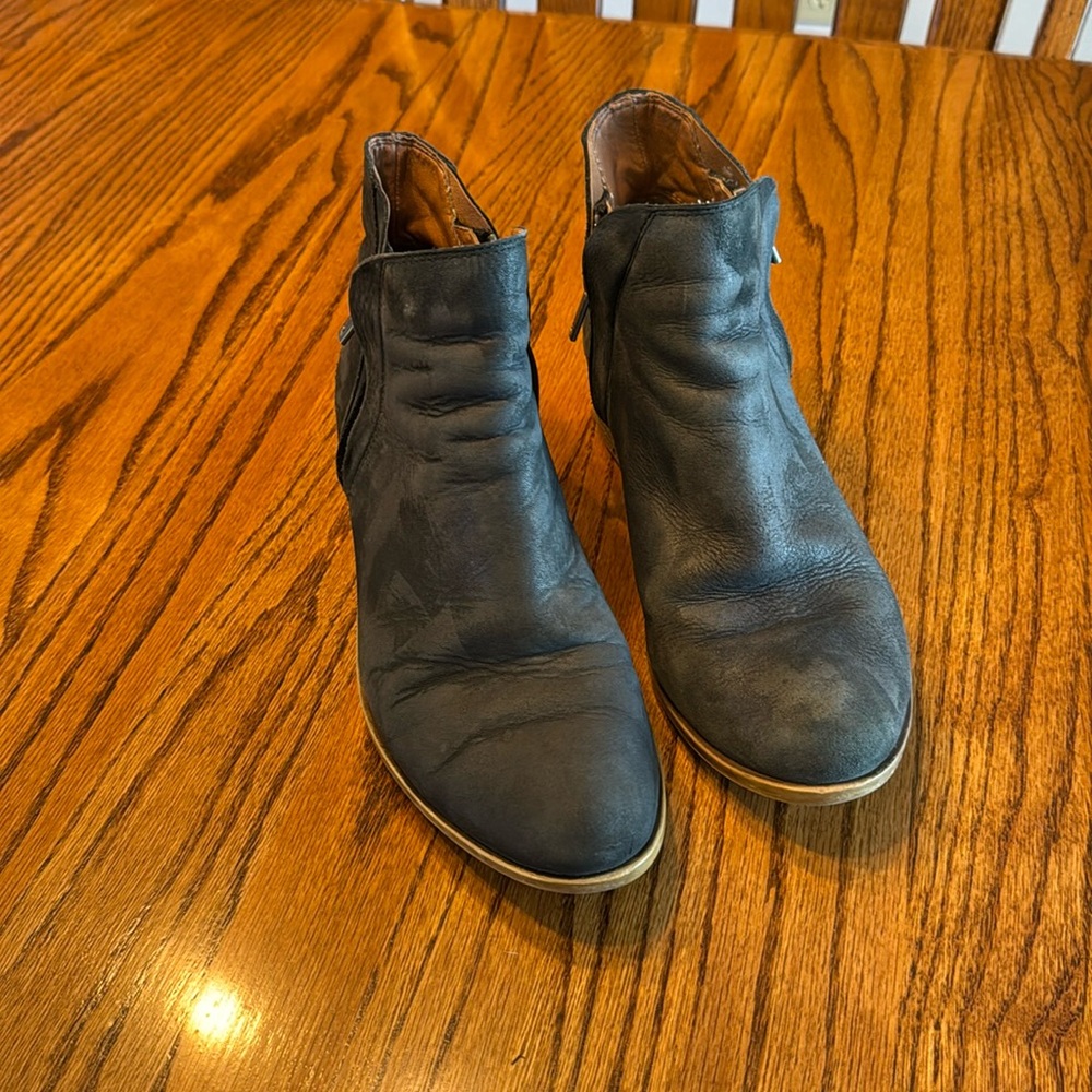 lucky brand black ankle boots size 8.5